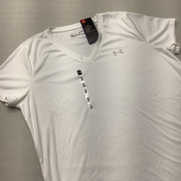 Under Armour Tops - Women's Under Armour V-Neck Short Sleeve Yoga Work